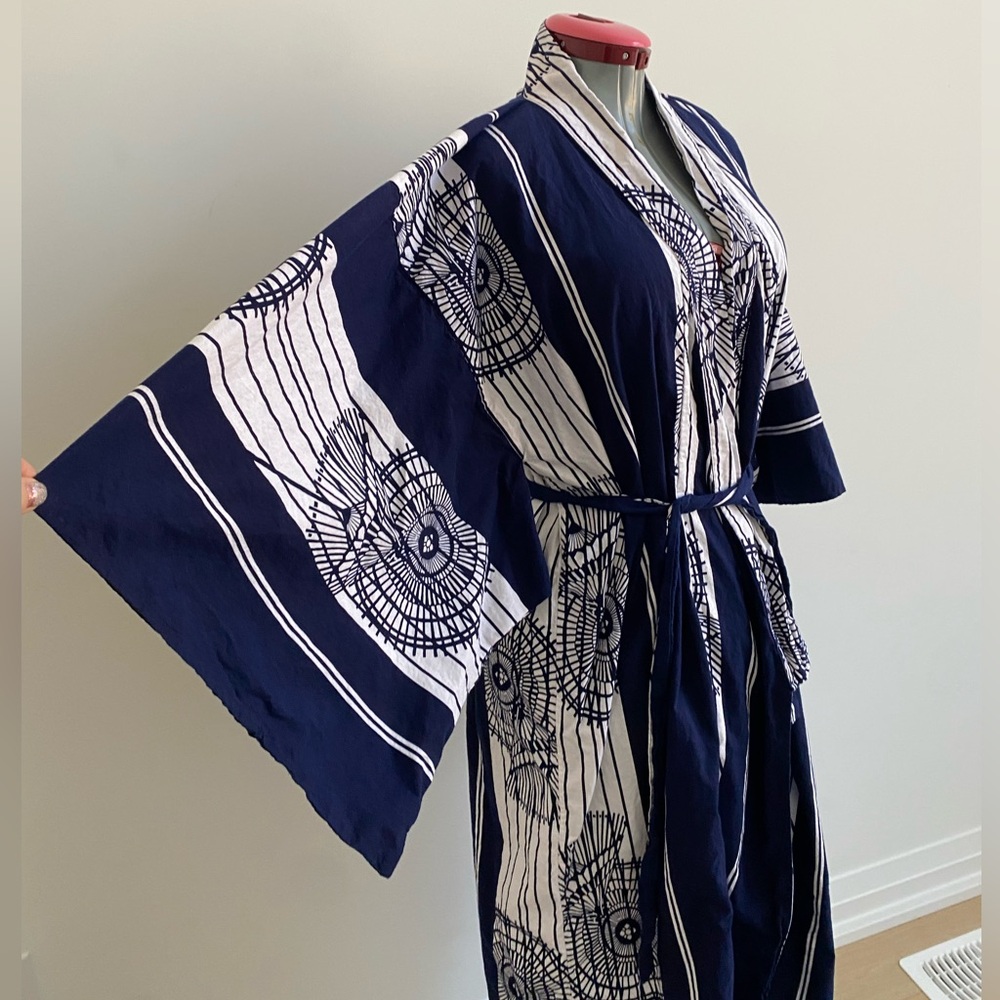 Tokyo Blue and White Patterned robe